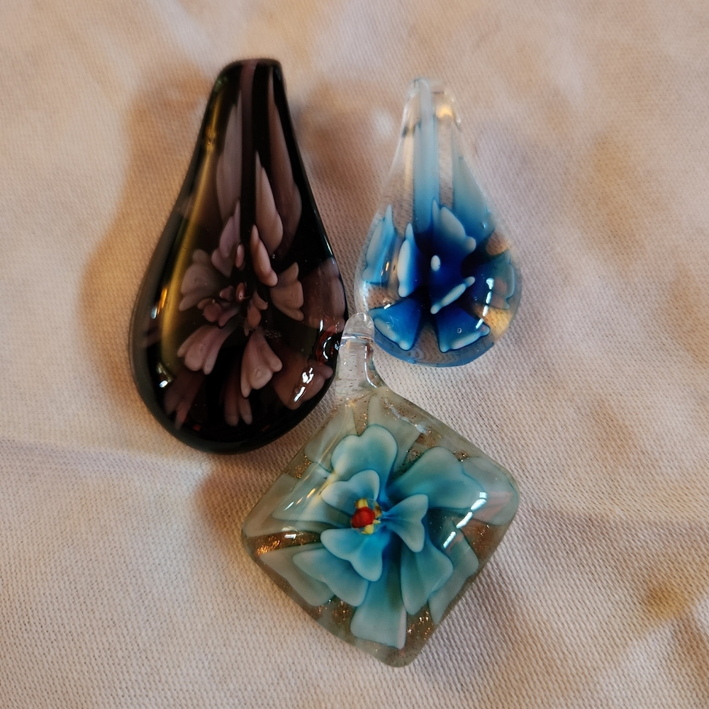 Pendants (3)